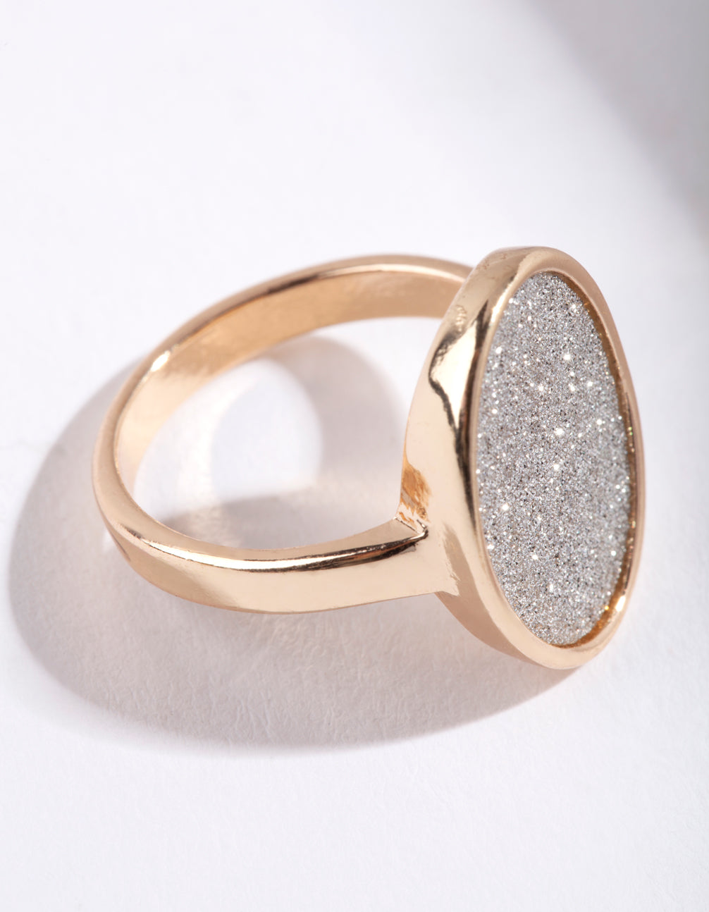 Gold Oval Glitter Paper Ring