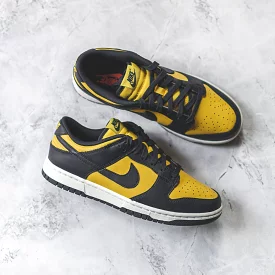 Nike Dunk Low Michigan (2021)