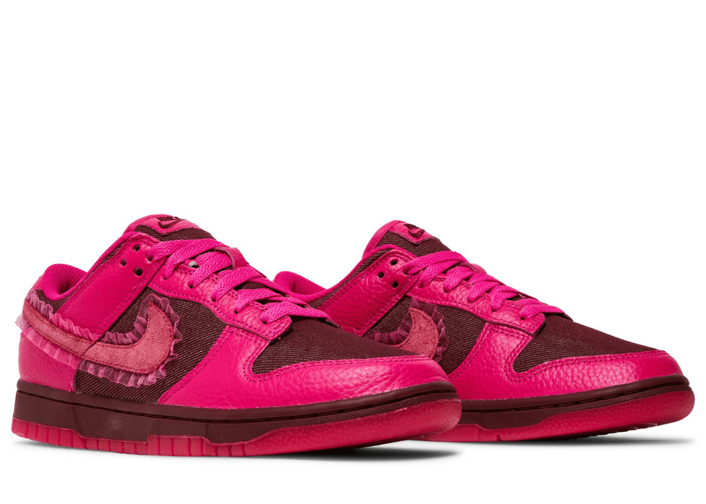 Nike Dunk Low Valentine's Day (2022) (W)