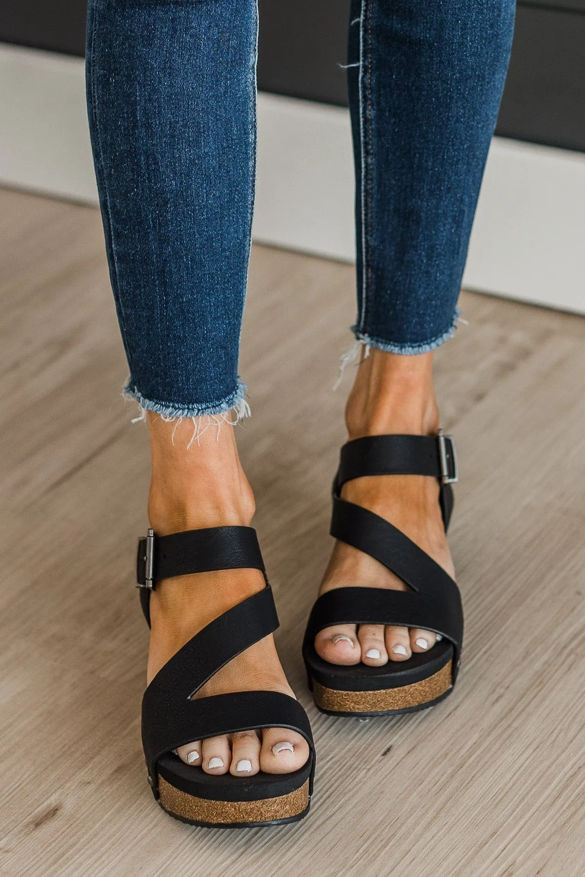 Very G Shayne Wedge Sandals- Black